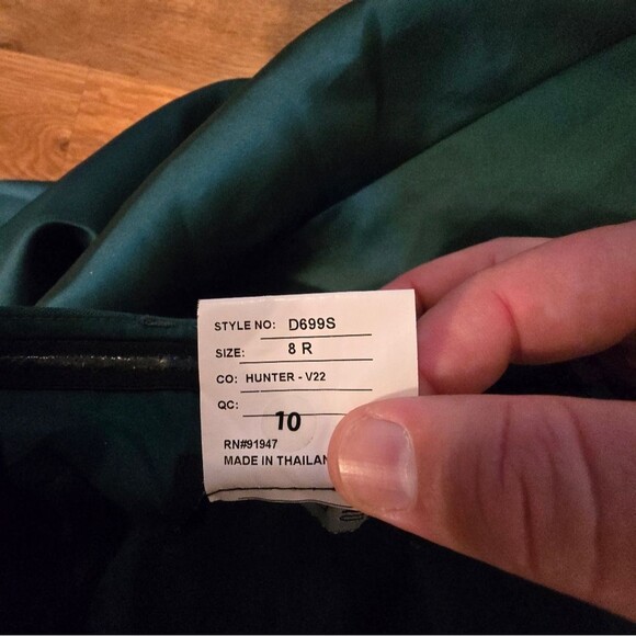 Alfred Sung D699 Satin Sleeveless Gown Hunter Green NWOT Sz 8 Regular - Picture 8 of 8